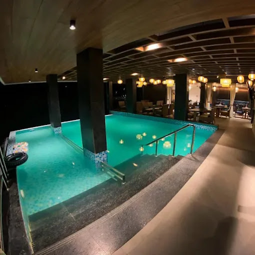 Hotel Ami Grace swiming pool